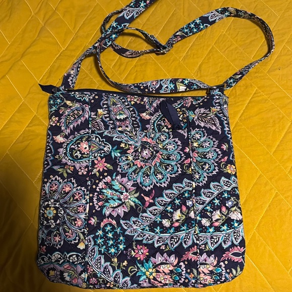 Vera Bradley Handbags - Vera Bradley hipster